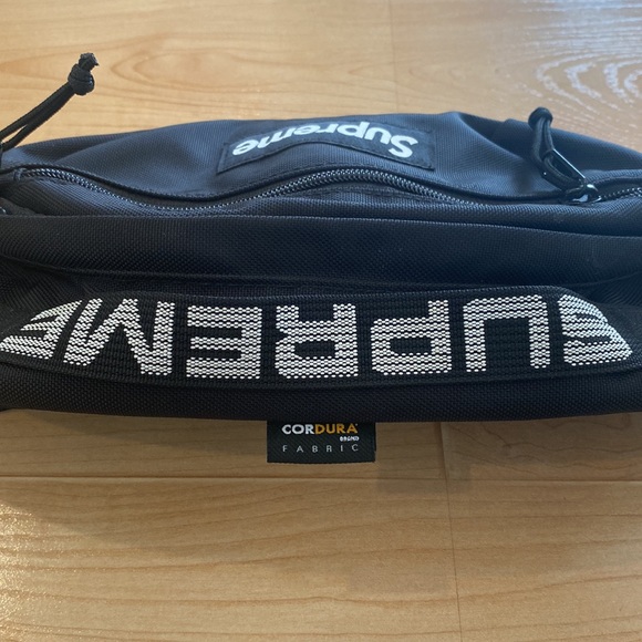 Supreme Waist Bag (SS18) - Picture 5 of 7